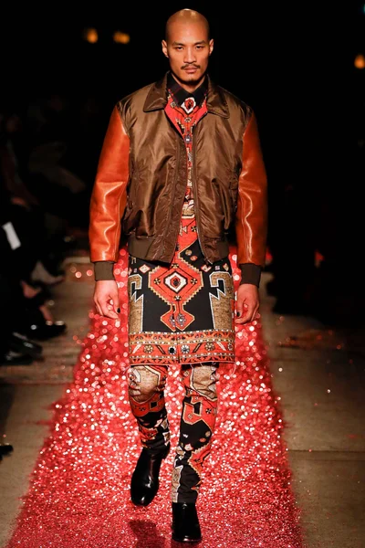 Look 36